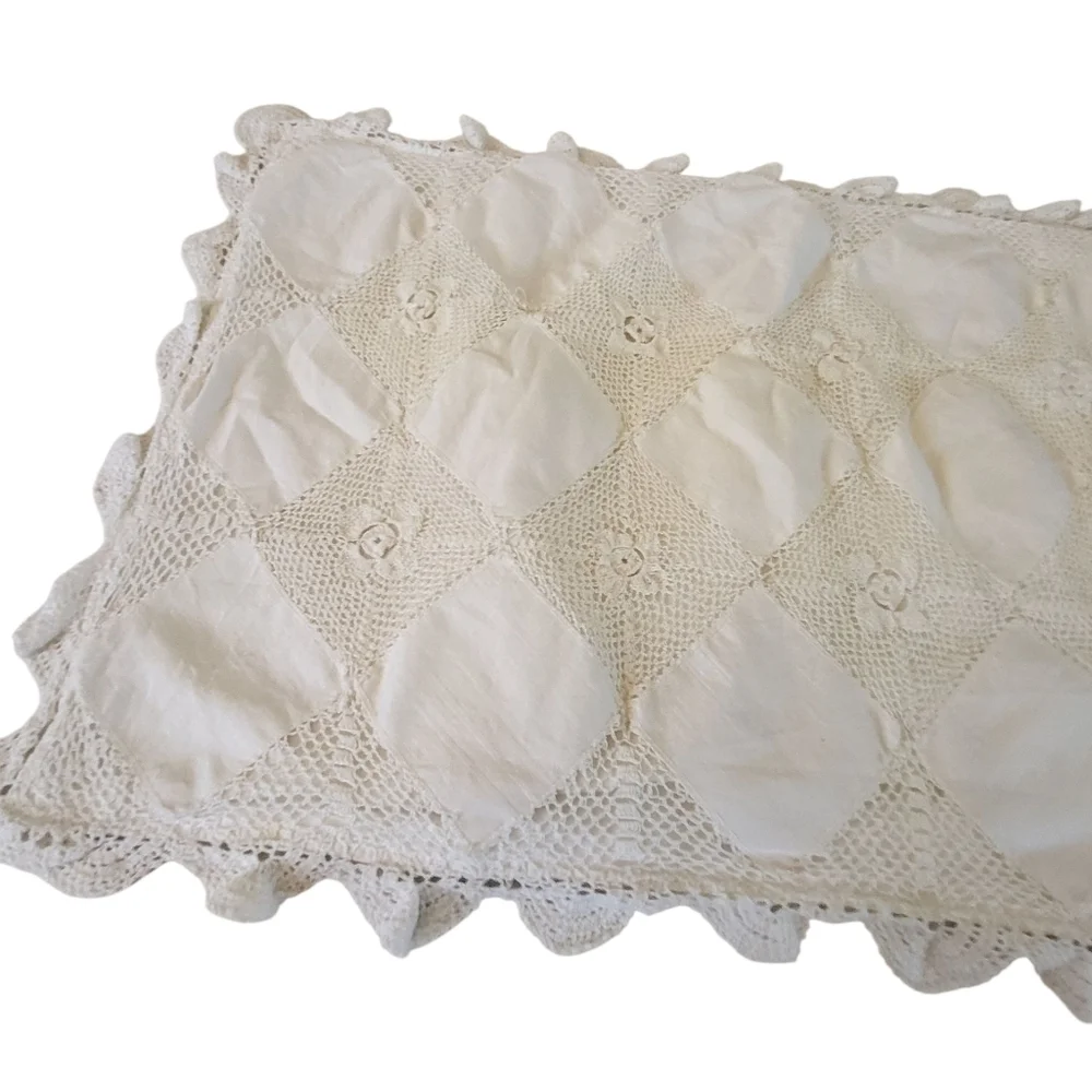 Vintage Handmade Crochet & Quilted Pillow Sham Scalloped / Pillow Cover